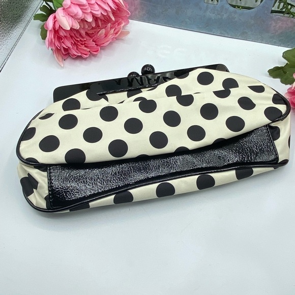 Lulu by Guinness BW Polka Dot Clutch - Picture 4 of 9